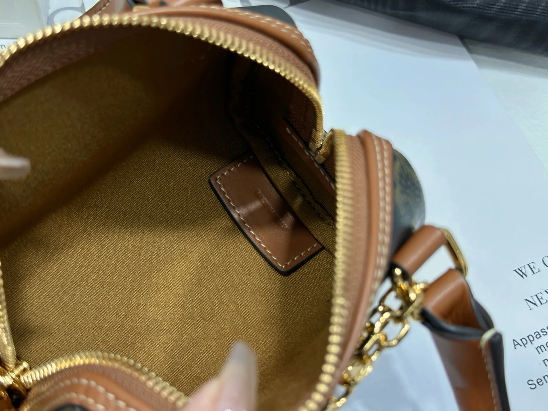 셀린느 미니 보스턴백 상세 이미지 8