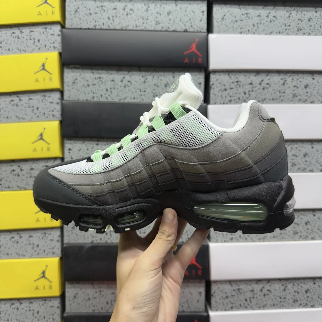 나이키 [WE] 에어 맥스 95 OG HJ5996-005 201886 Nike Air Max 95 OG Big Bubble Fresh Mint 상세 이미지 7