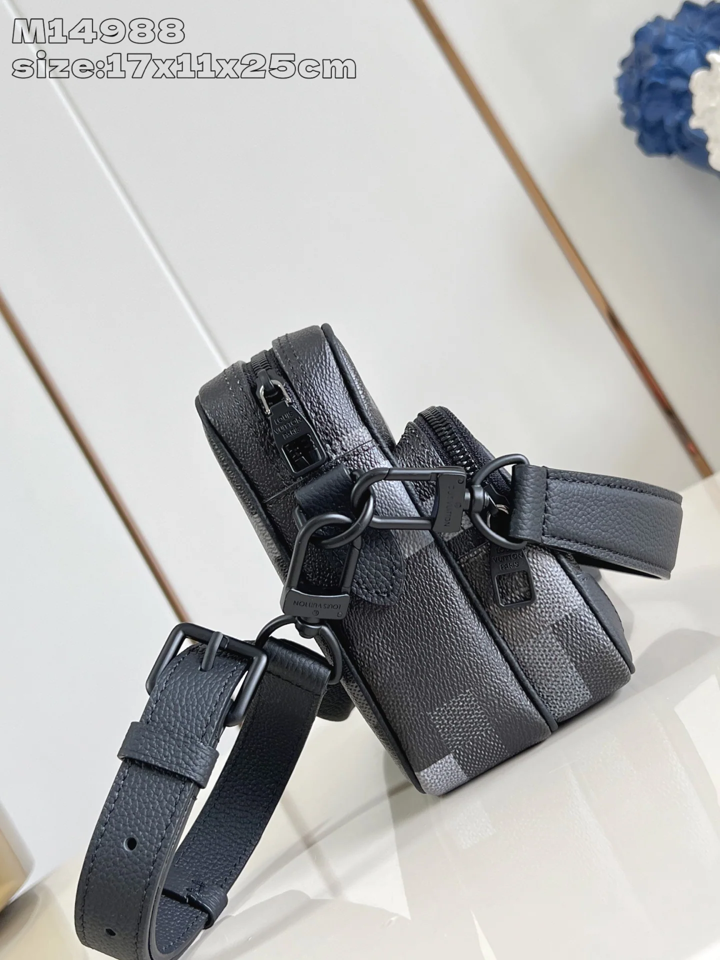 루이비통 다모플라주 블랙 코팅 캔버스 메신저백 M14988 상세 이미지 3