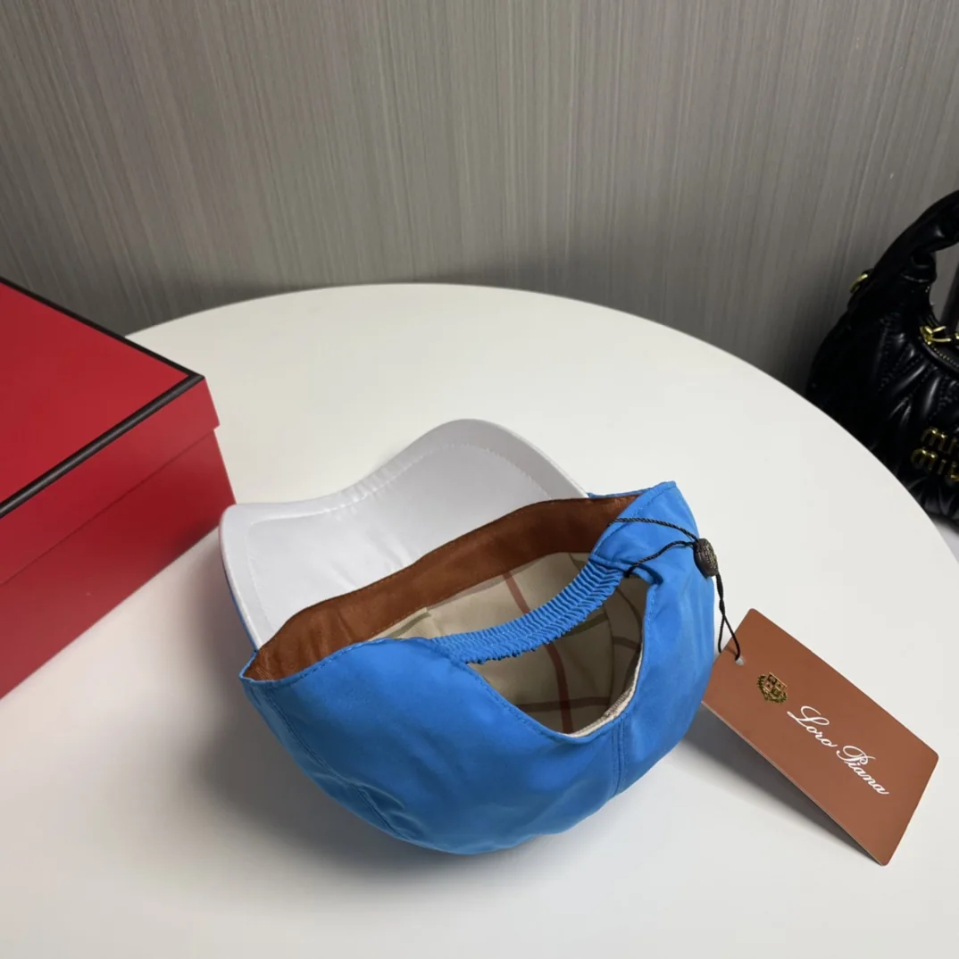 로로피아나 베이스볼 캡 상세 이미지 3