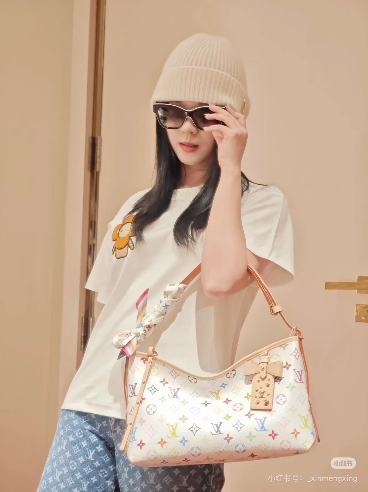 루이비통 해바라기 자수 크루넥 반팔 티셔츠 상세 이미지 6