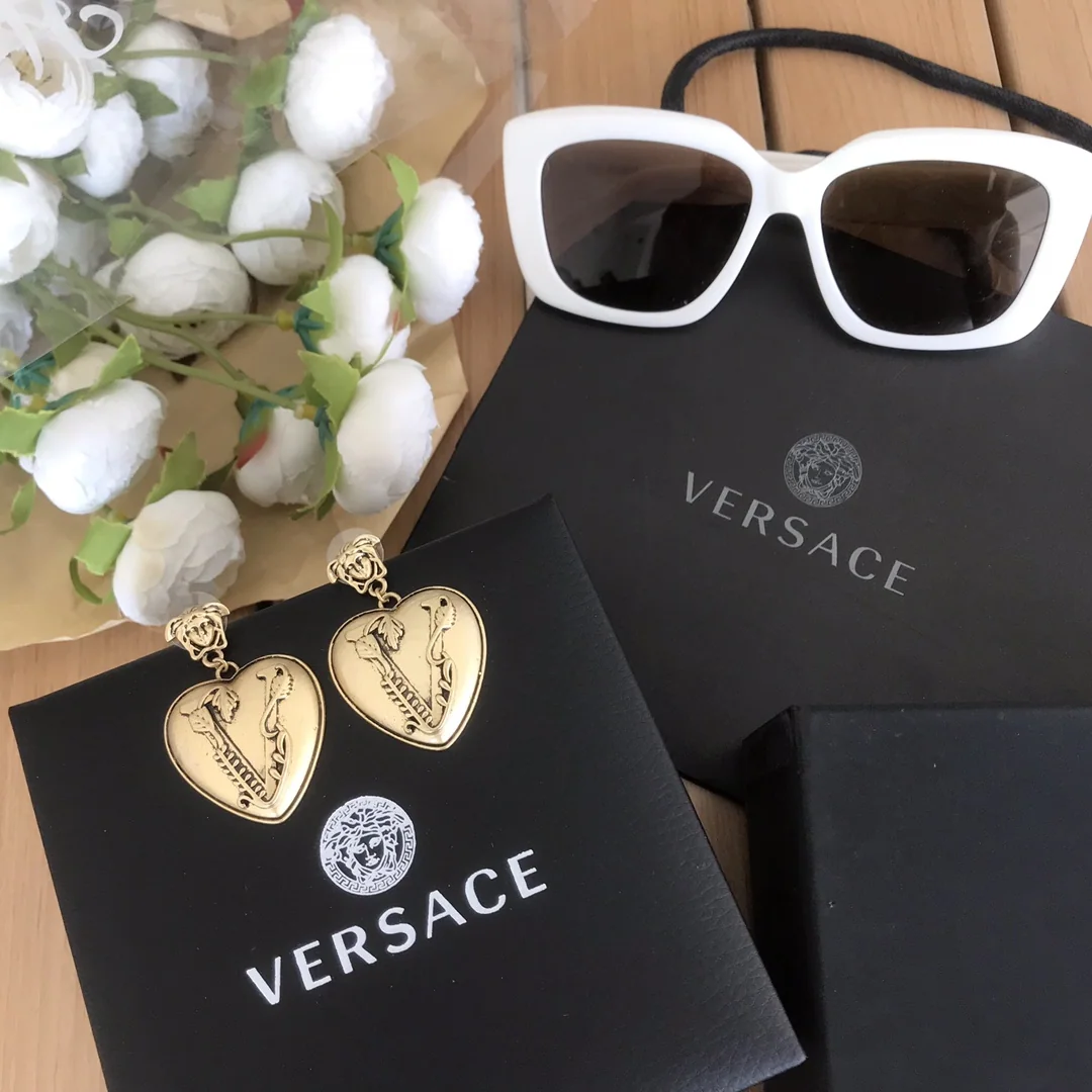 베르사체 귀걸이 63387 Versace Earrings 상세 이미지 1