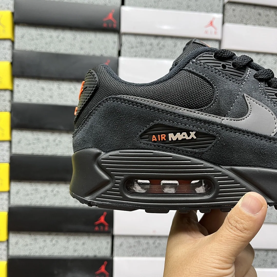 나이키 [XY] 에어 맥스 90 DO6706-010 201519 Nike Air Max 90 Black Metallic Cool Grey 상세 이미지 2