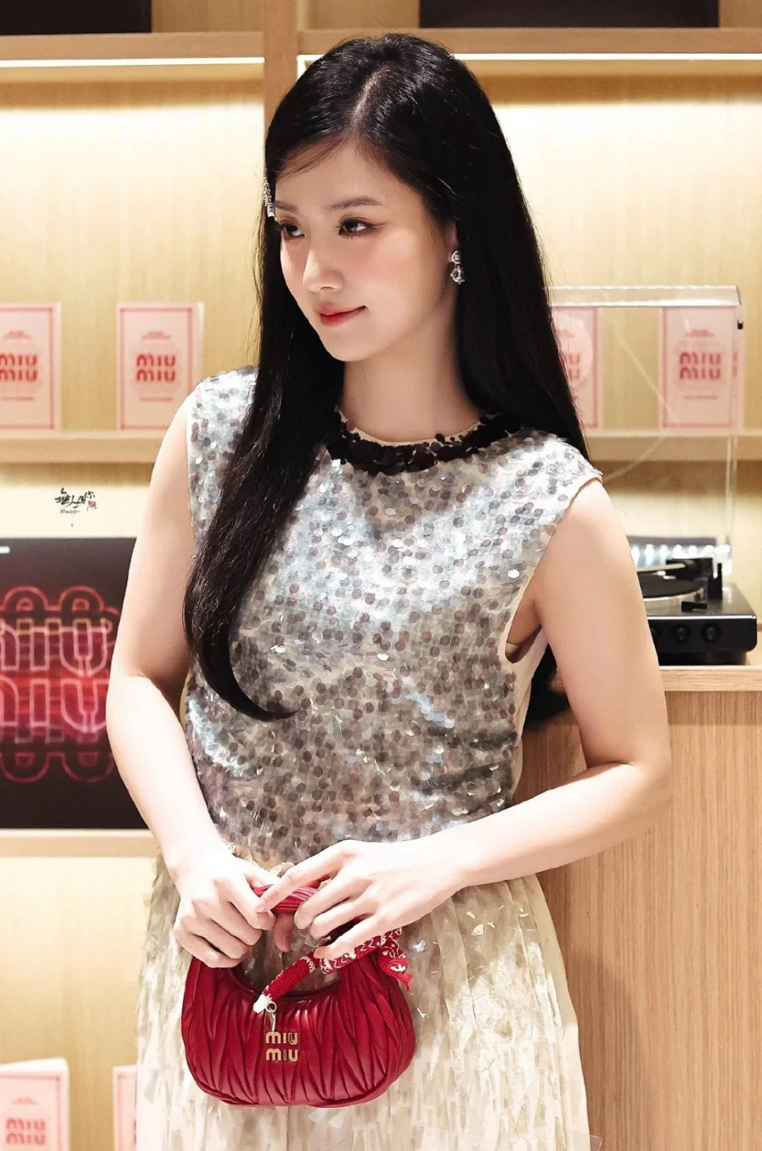 미우미우 스와로브스키 장식 황동 귀걸이 상세 이미지 2