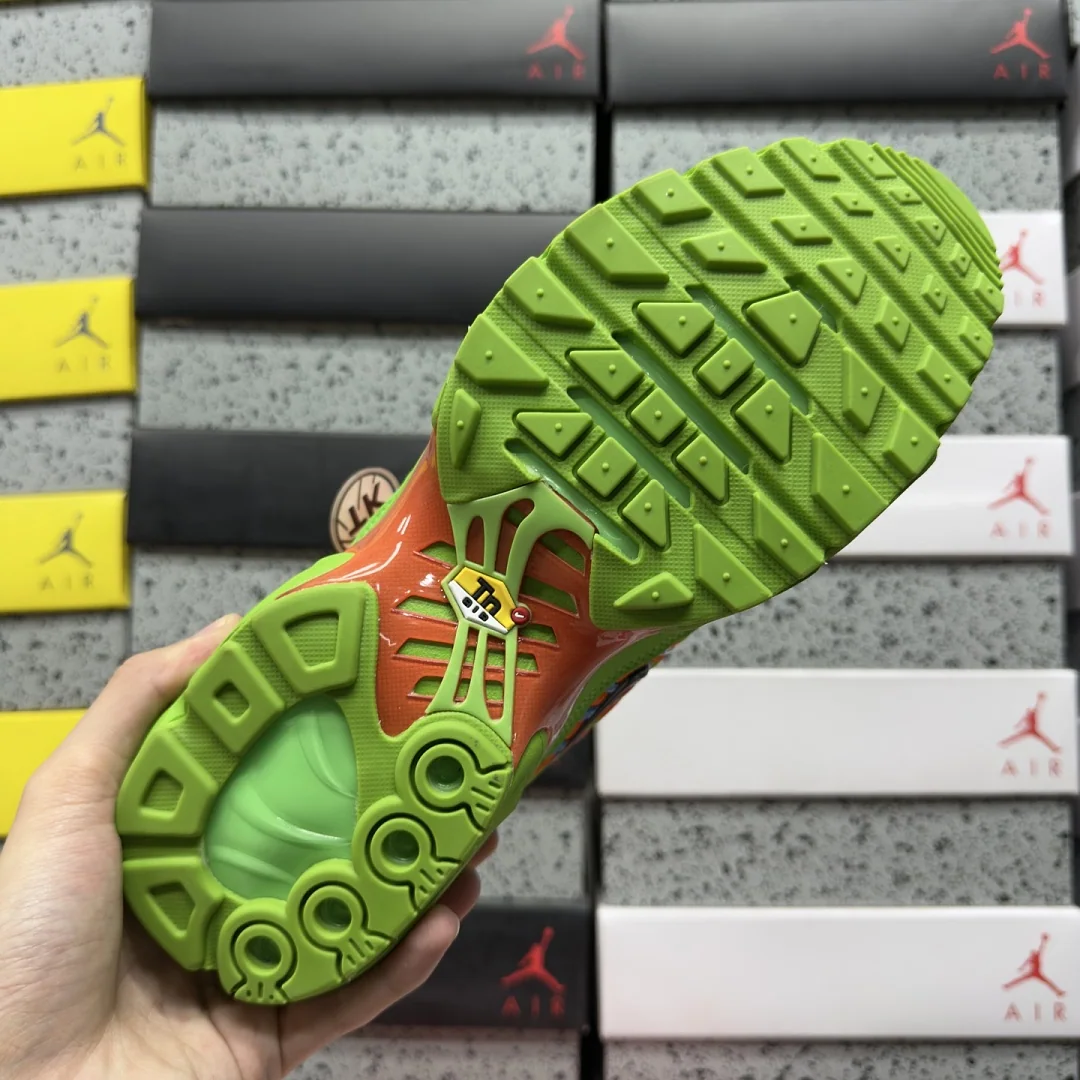 나이키 [TK] 에어 맥스 플러스 DA1472-300 201975 Nike Air Max Plus Supreme Mean Green 상세 이미지 9
