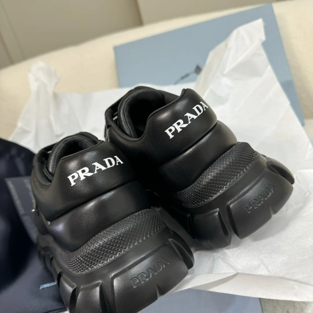 프라다 램스킨 가죽 스니커즈 상세 이미지 3