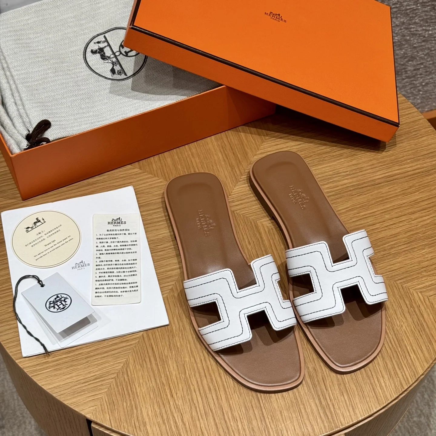 에르메스 오란 슬리퍼 퓨어 화이트 8527 상세 이미지 1
