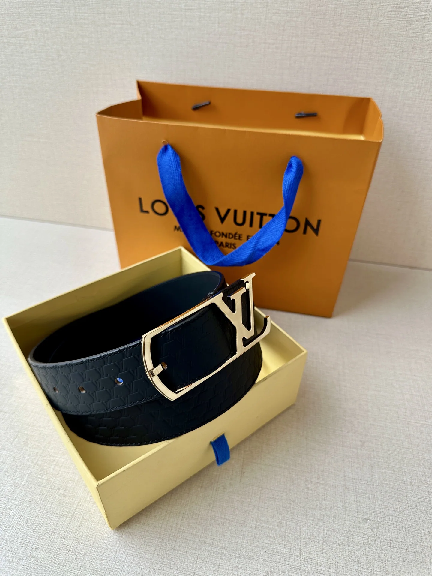 루이비통 LV 에어로그람 버클 벨트 상세 이미지 5