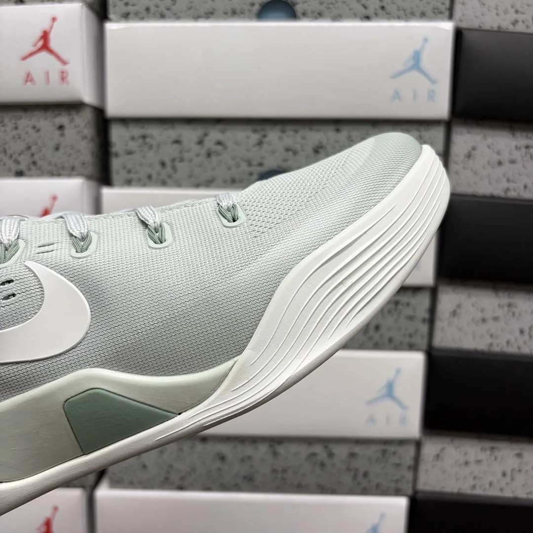 나이키 [GX] 코비 9 EM 로우 프로트로 IH1401-003 201709 Nike Kobe 9 EM Low Protro Light 상세 이미지 2