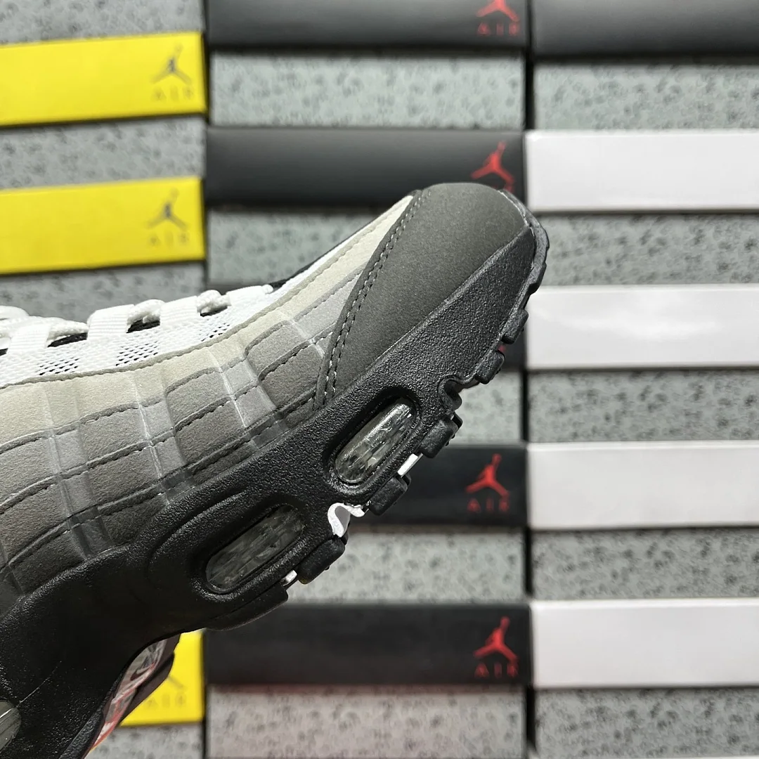 나이키 [WE] 에어 맥스 95 OG HM4740-007 201964 Nike Air Max 95 OG Big Bubble Granite 상세 이미지 4