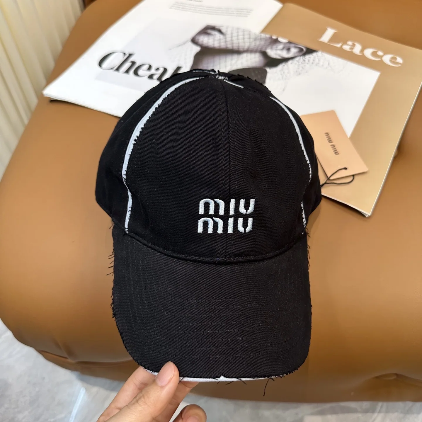 미우미우 자수 베이스볼 모자 상세 이미지 2