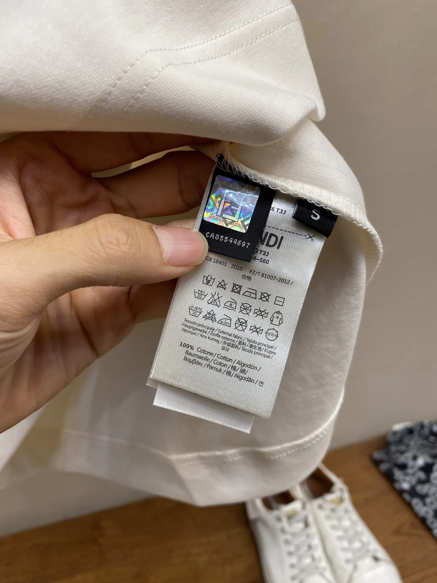 펜디 크루넥 3D 프린트 남성 반팔 티셔츠 25 FW 상세 이미지 7