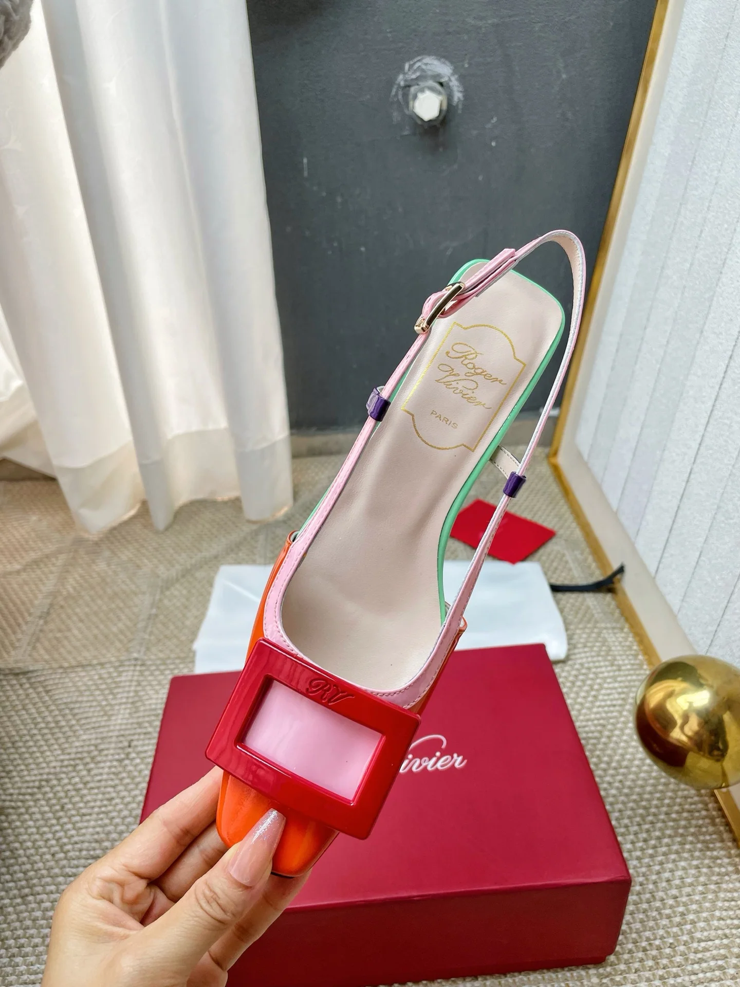 로저비비에 벨 비비에 버클 청키힐 여성 신발 상세 이미지 6