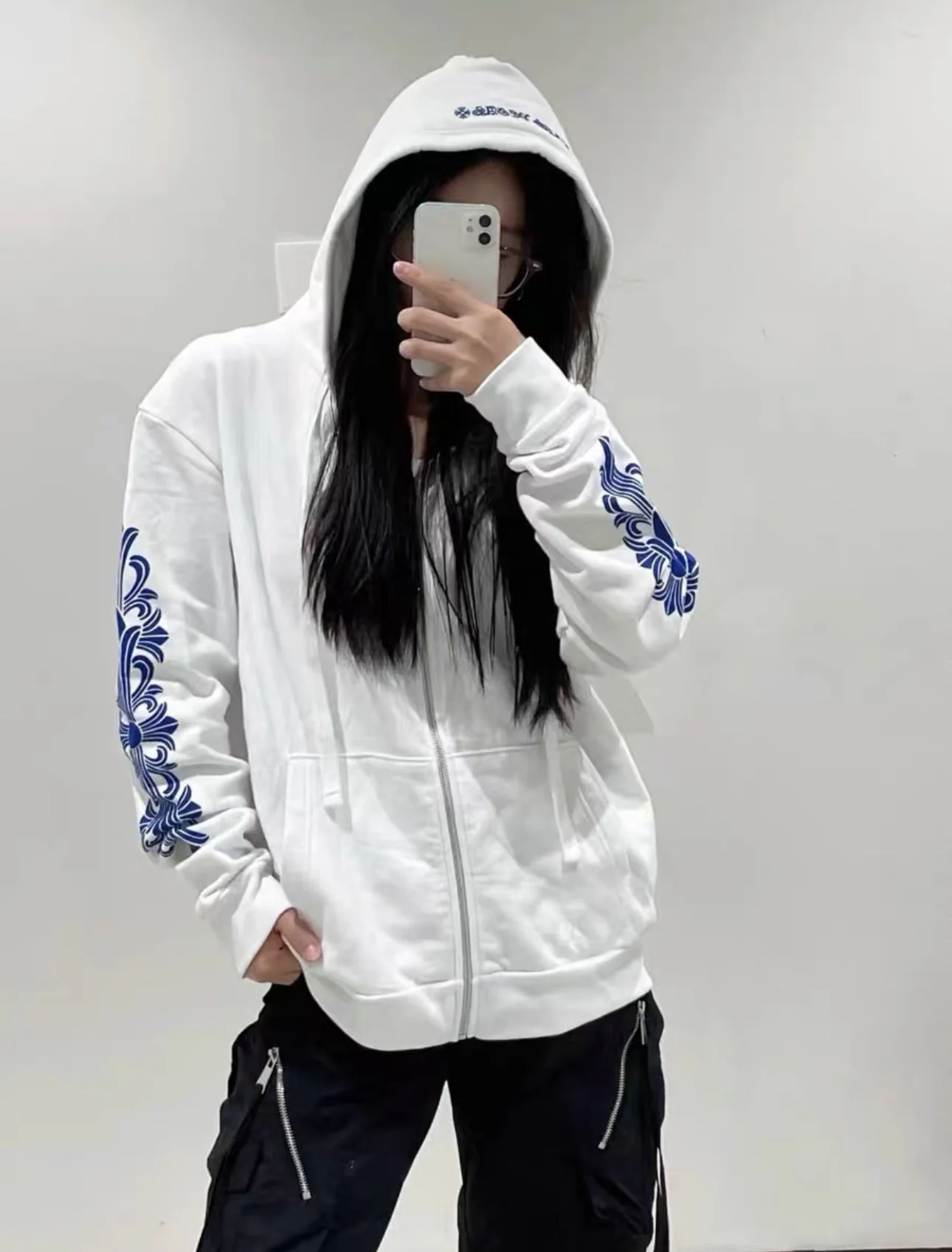 크롬하츠 꽃무늬 소매 지퍼 후드 남성의류 상세 이미지 5
