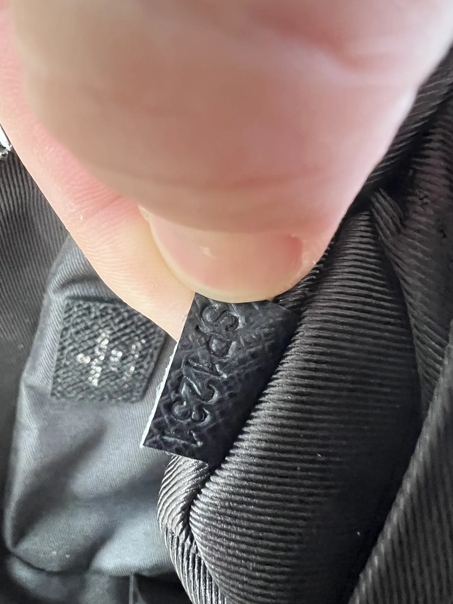루이비통 애비뉴 메신저백 M11657 상세 이미지 10