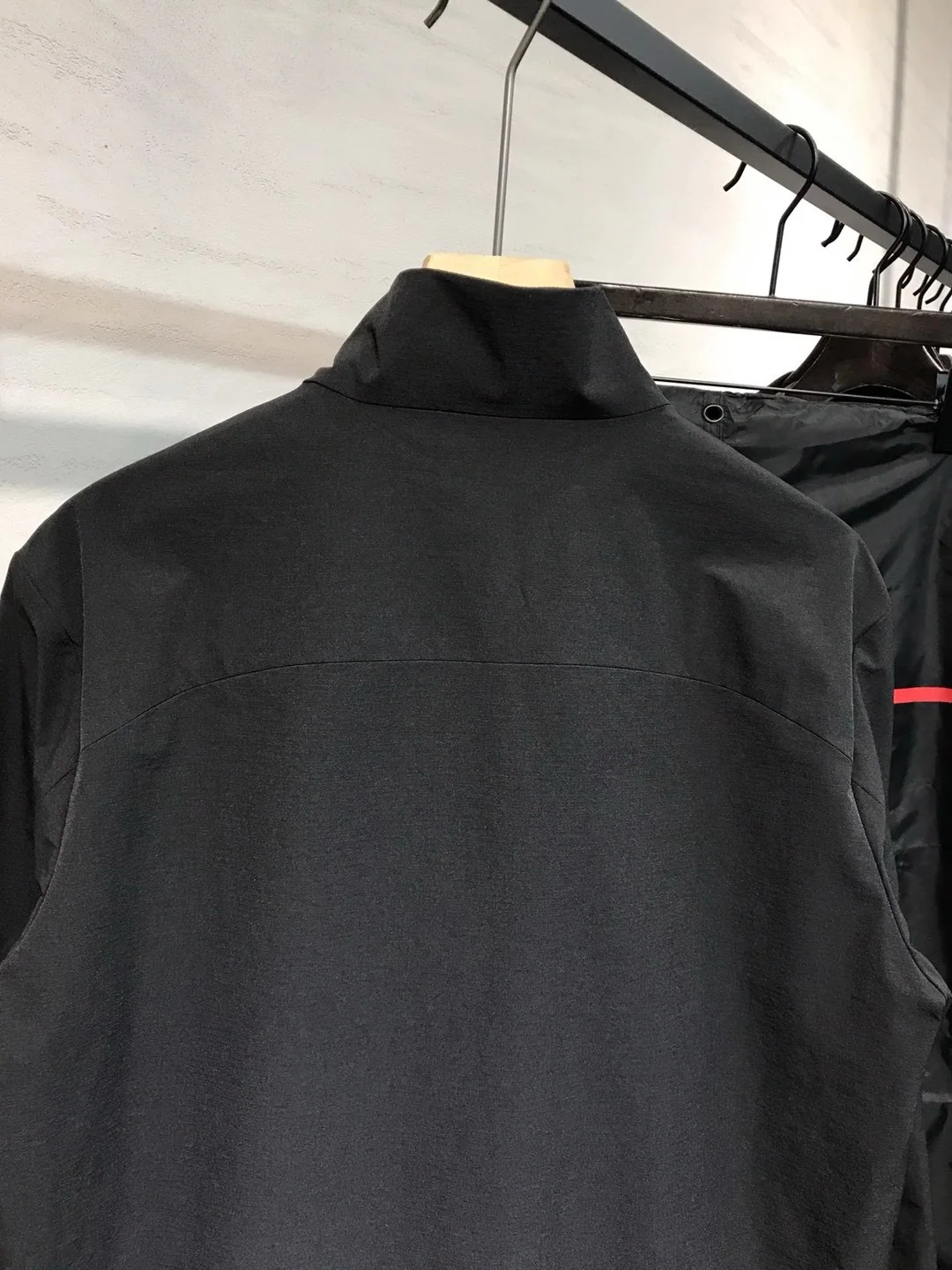 프라다 26 ss 블랙나이트 재킷 19439 Prada 상세 이미지 5