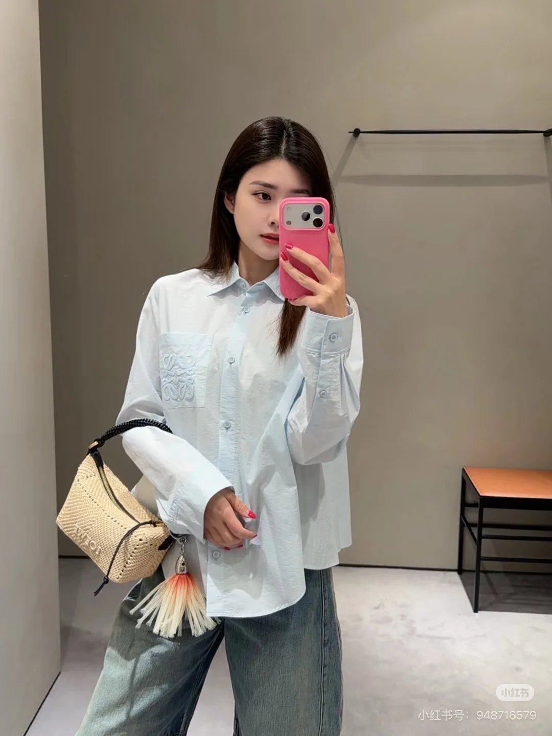 로에베 자수 로고 포켓 카라 긴팔 셔츠 상세 이미지 1