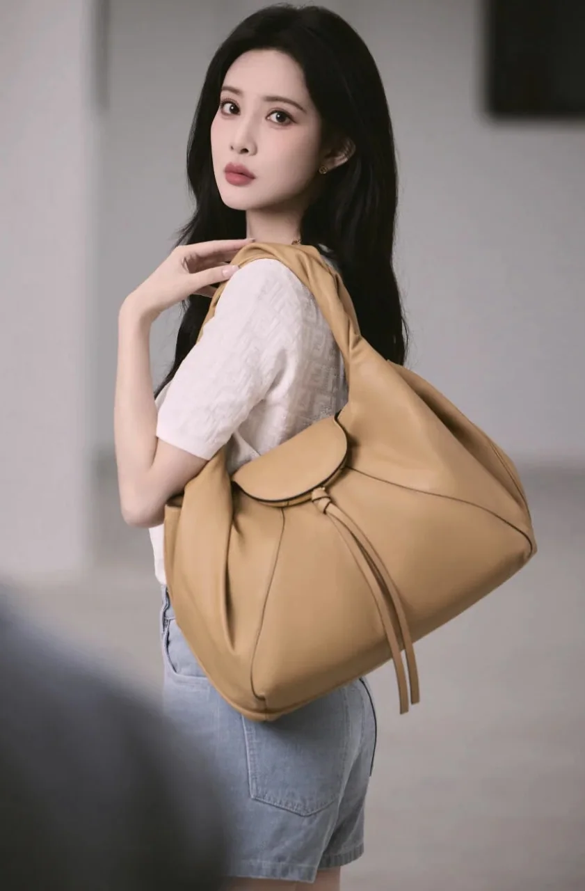 펜디 스파이 가방 상세 이미지 5