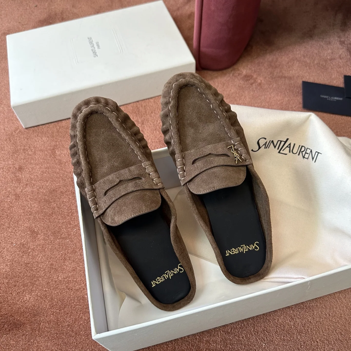 생로랑 YSL 장어 가죽 스웨이드 뮬 상세 이미지 8