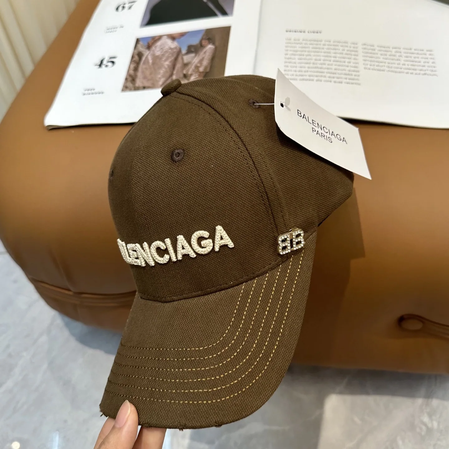 발렌시아가 베이스볼 캡 상세 이미지 2
