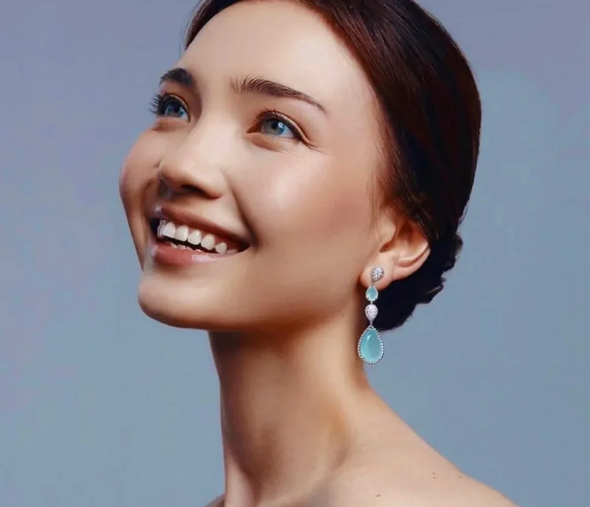 부쉐론 인터로킹 다이아몬드 티어드롭 귀걸이 상세 이미지 2