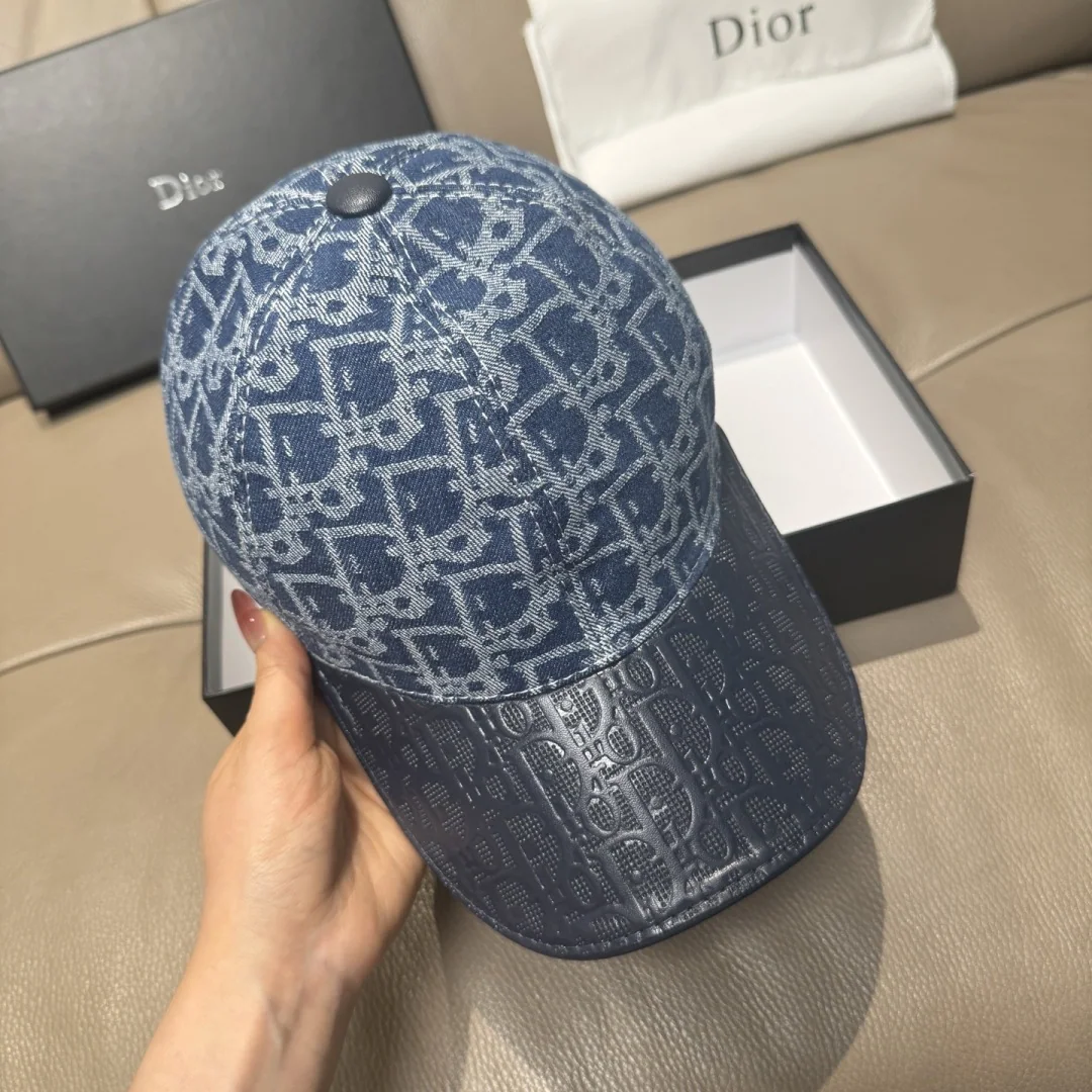 디올 모노그램 가죽 베이스볼 캡 상세 이미지 5