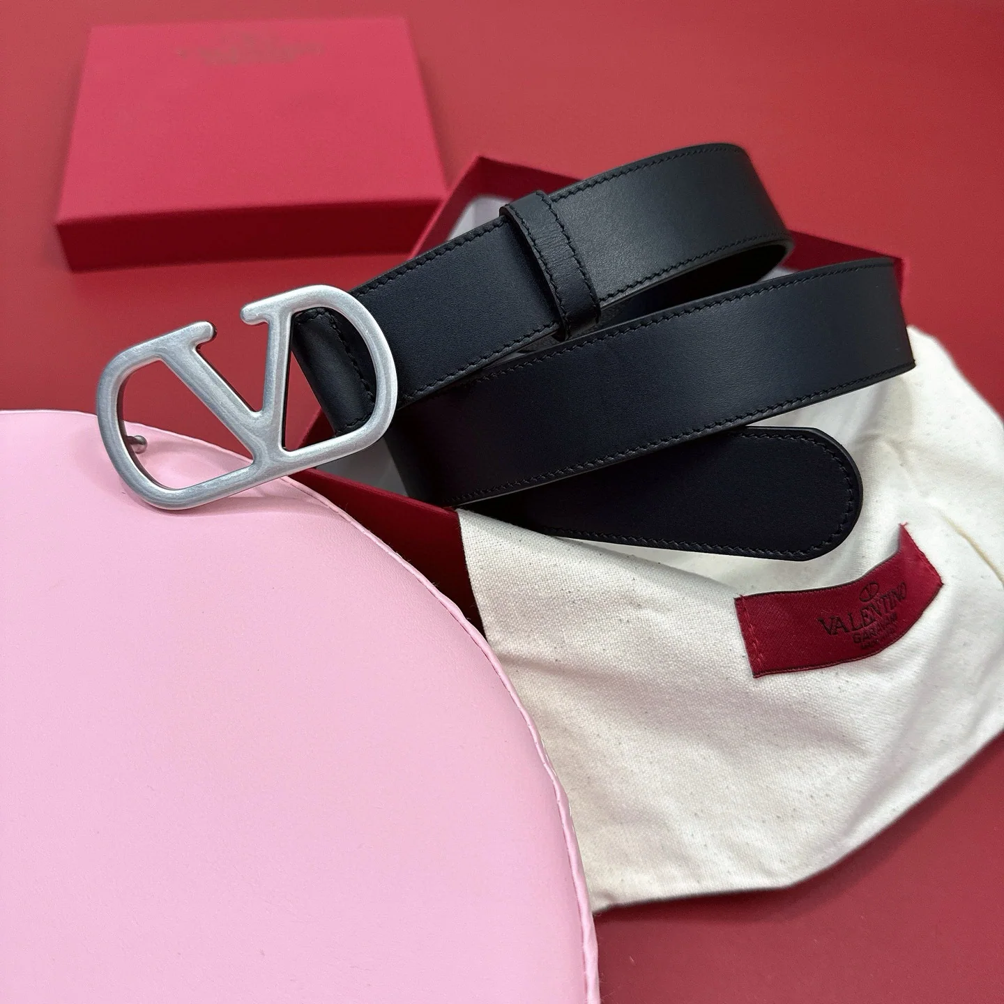 발렌티노 VLOGO 크리스털 버클 송아지가죽 벨트 상세 이미지 2