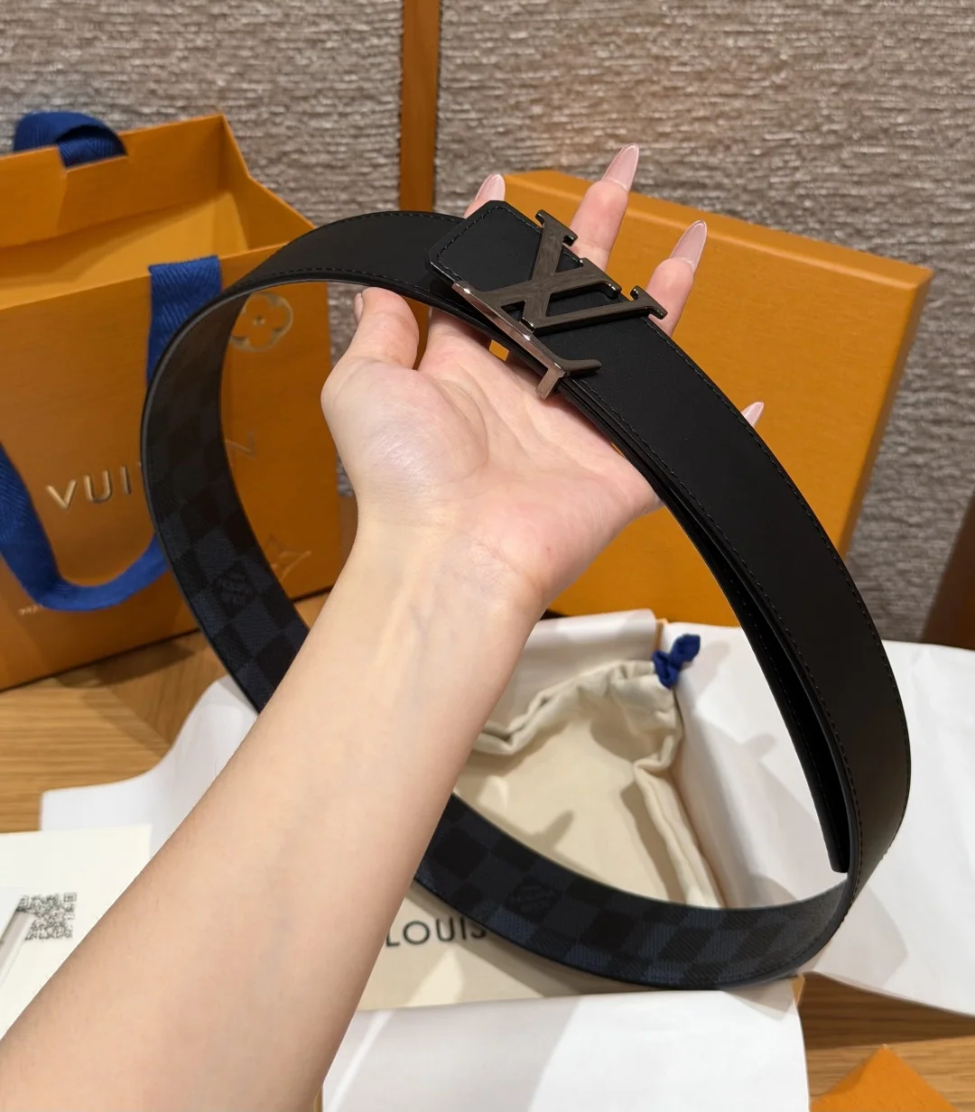 루이비통 이니셜 40mm 리버서블 벨트 상세 이미지 4