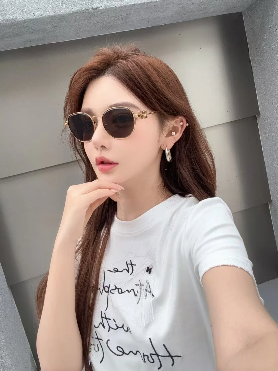 미우미우 MU 56 ZS 선글라스 상세 이미지 9
