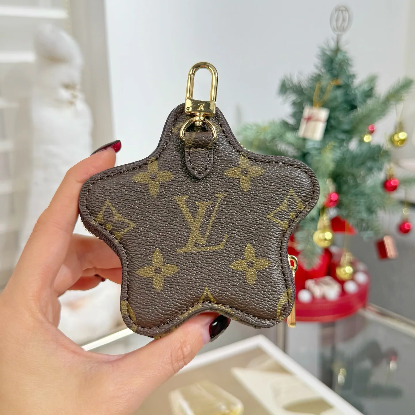 루이비통 LV 루이베어 스타 코인파우치 키링 상세 이미지 3