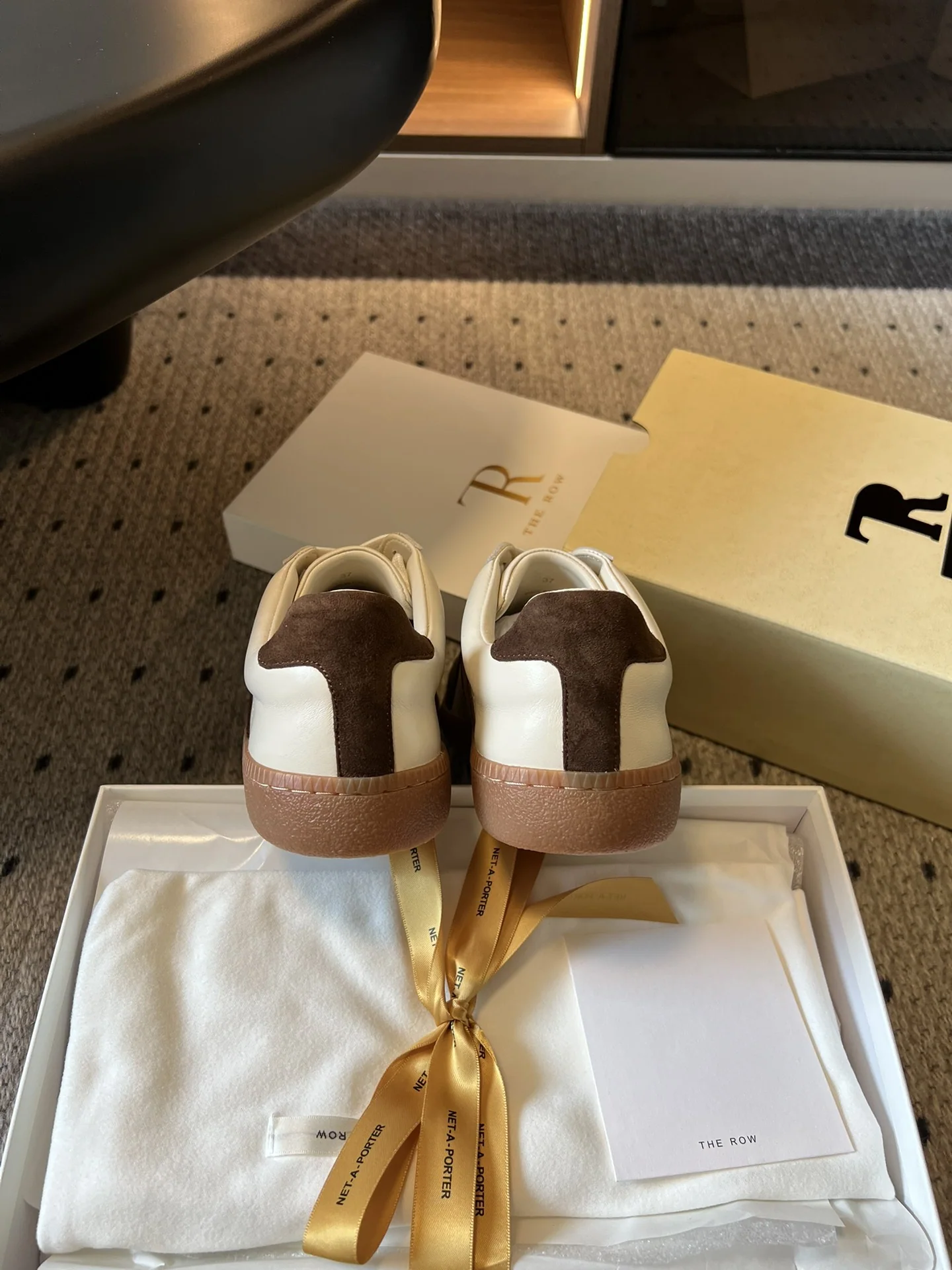 더로우 레트로 소가죽 스웨이드 트레이닝 슈즈 상세 이미지 9