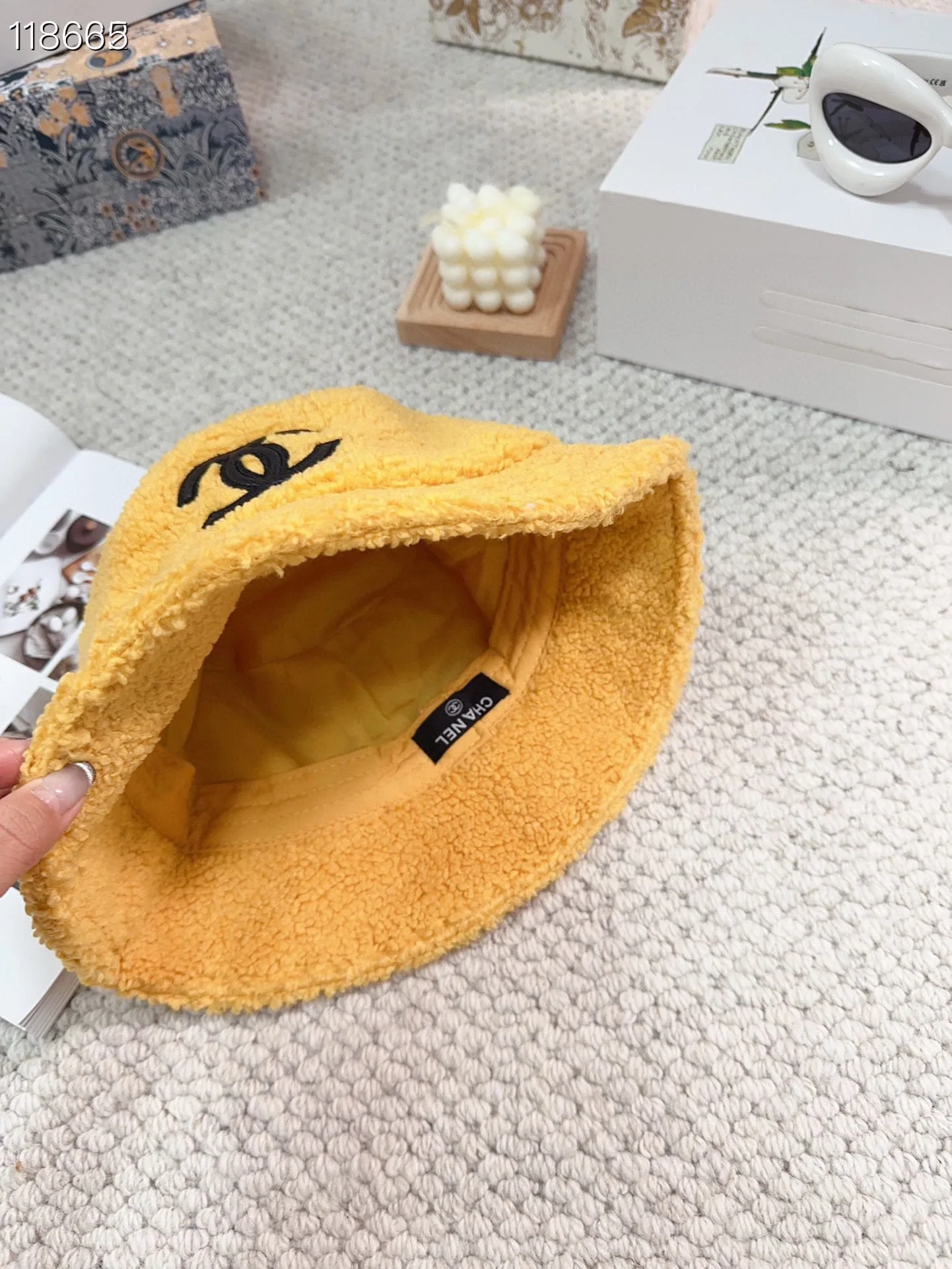 샤넬 램스킨 버킷햇 모자 상세 이미지 8