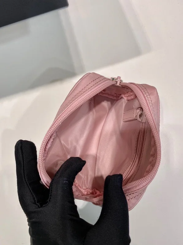 프라다 리나일론 미니 클러치백 1NA339 상세 이미지 8
