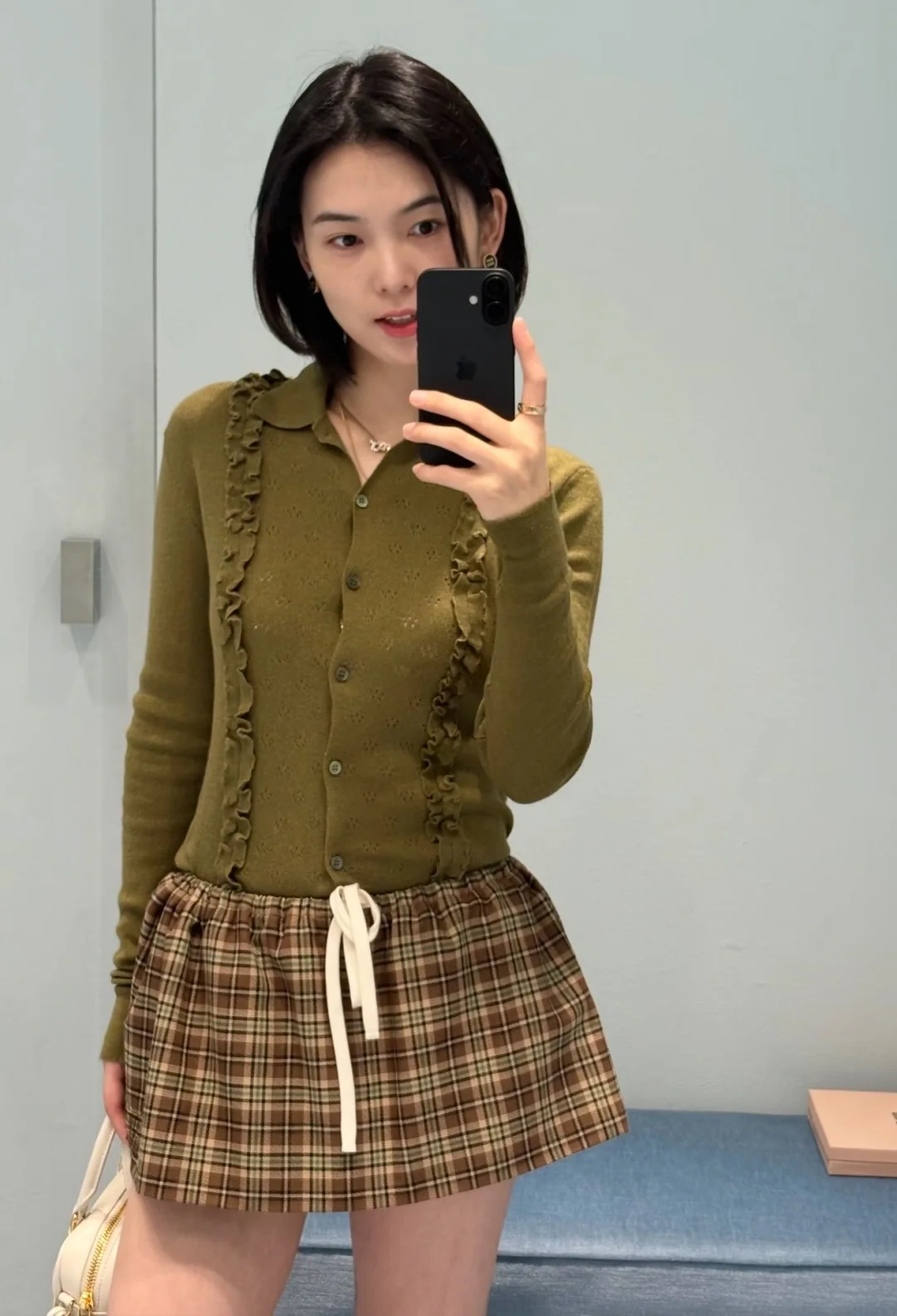 미우미우 프릴 트림 실크 캐시미어 가디건 상세 이미지 5