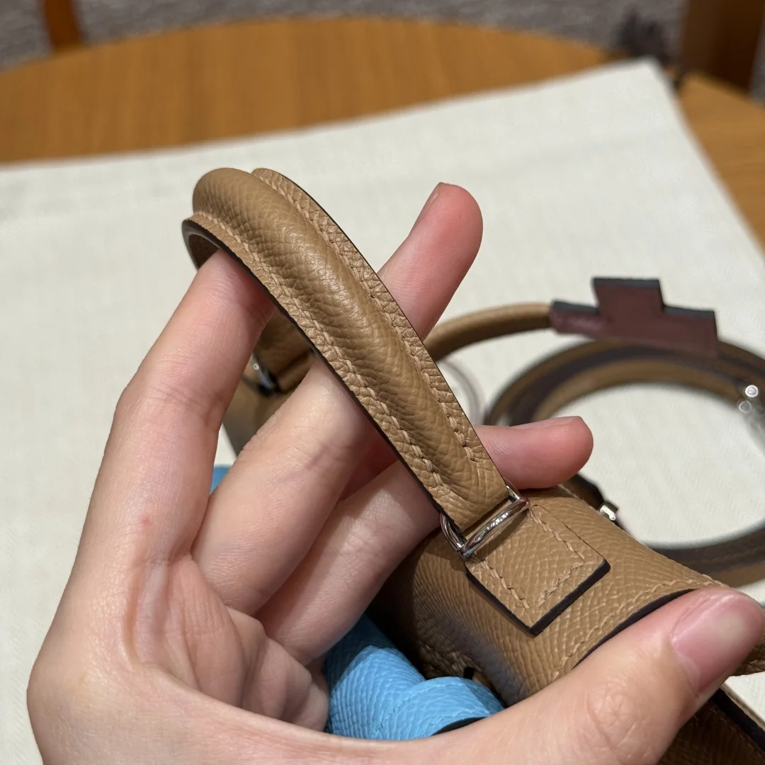 에르메스 켈리돌 백 밀크티 실버 하드웨어 가방 상세 이미지 5