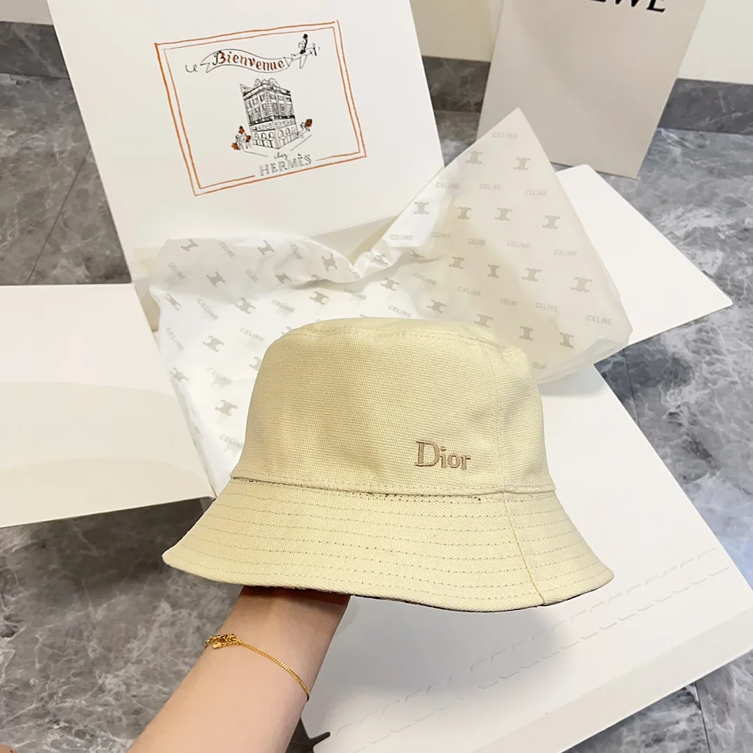 디올 리버시블 모노그램 버킷 햇 상세 이미지 3