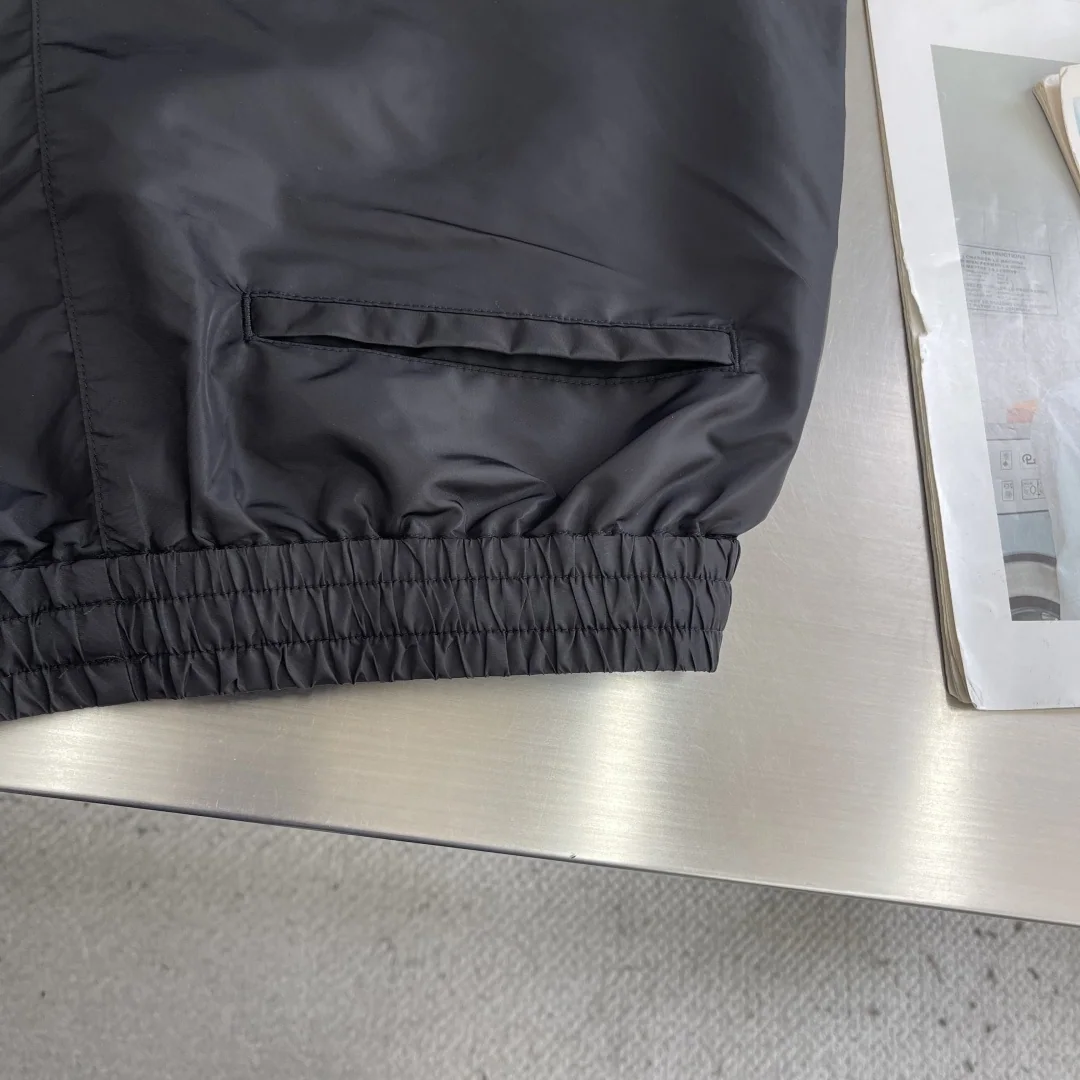프라다 유니섹스 나일론 카고 반바지 상세 이미지 8