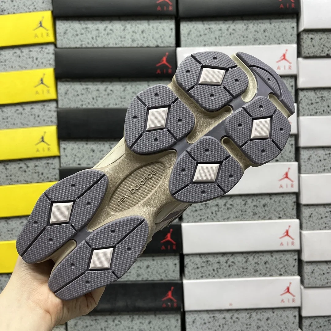 뉴발란스 [C] 9060 U9060152 202267 New Balance 9060 Timberwolf Driftwood 상세 이미지 6