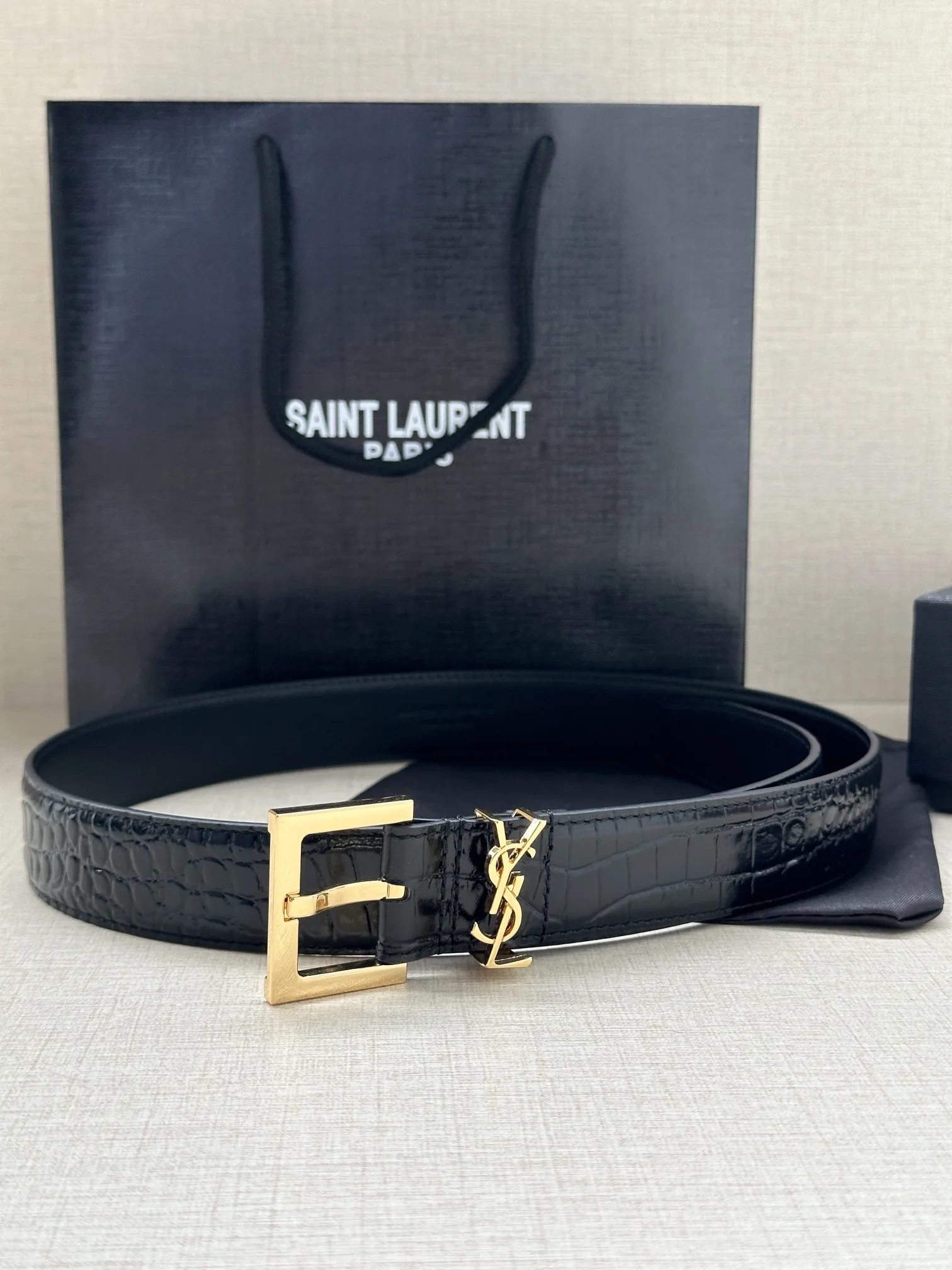 생로랑 YSL 모노그램 악어무늬 가죽 스퀘어 버클 벨트 상세 이미지 4