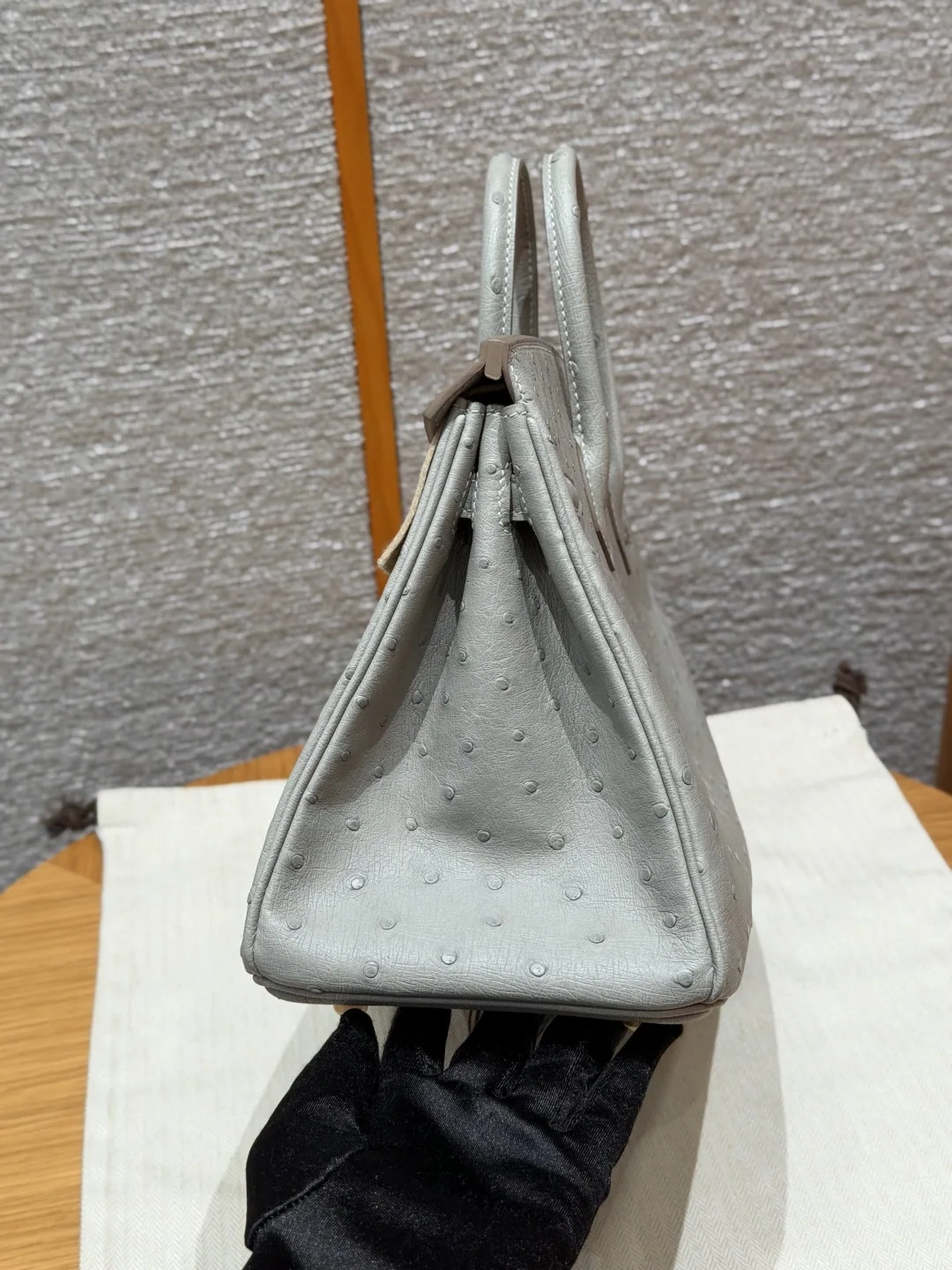 에르메스 버킨 25 타조 가죽 가방 상세 이미지 4