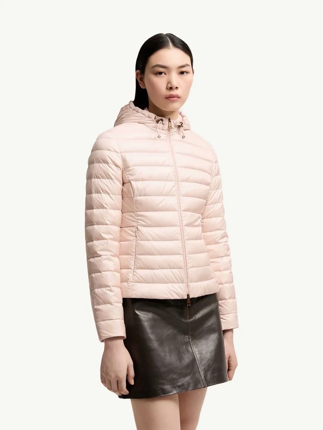몽클레어 이겔후드 여성 퀼팅 숏다운 패딩 재킷 146587