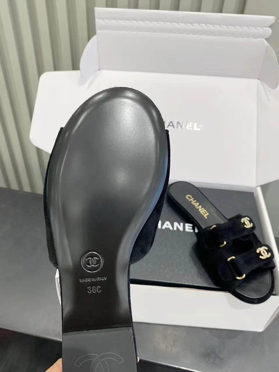샤넬 다이아몬드 버클 벨크로 슬리퍼 상세 이미지 9