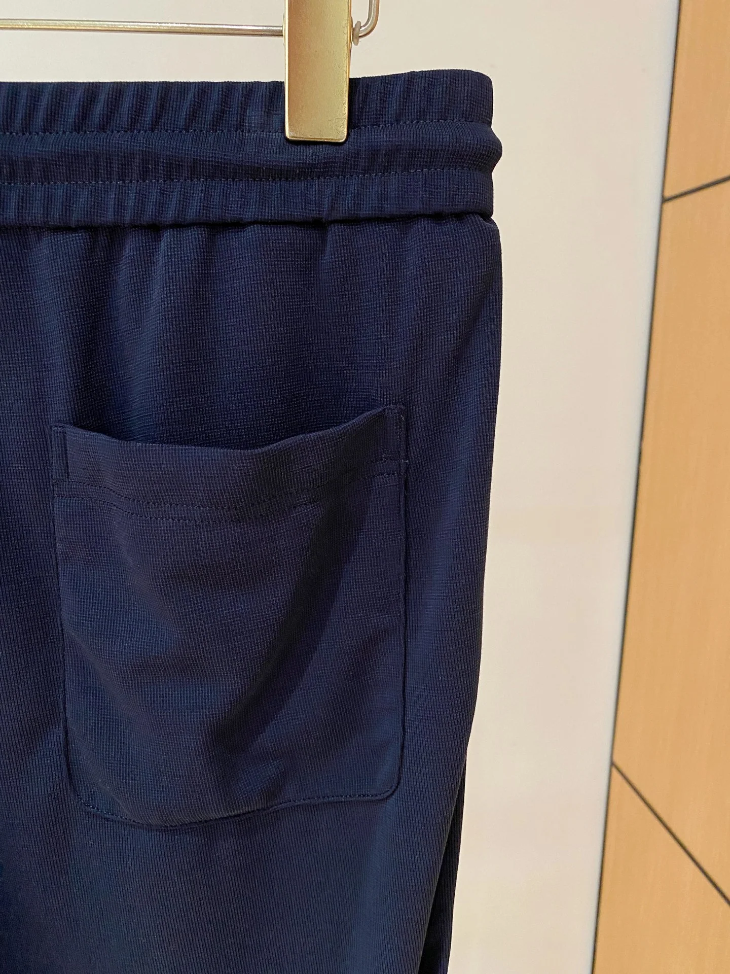 브루넬로쿠치넬리 에어리 라이스그레인 체크 린넨 남성 바지 상세 이미지 8