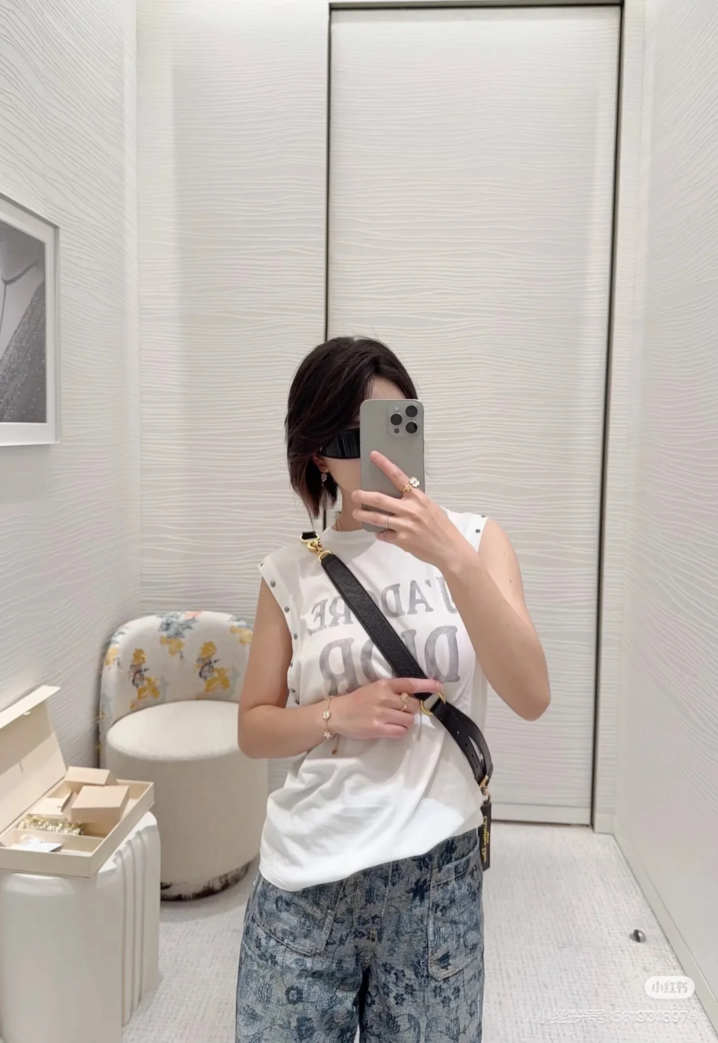 디올 슬로건 프린트 여성 반팔 티셔츠 2025 FW 상세 이미지 8