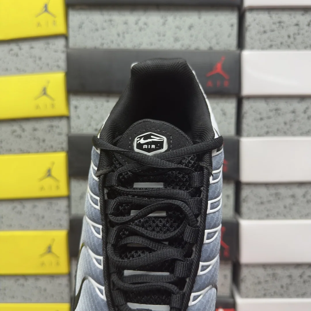 나이키 [BD] 에어 맥스 플러스 DM0032-003 201920 Nike Air Max Plus Black Silver White 상세 이미지 5
