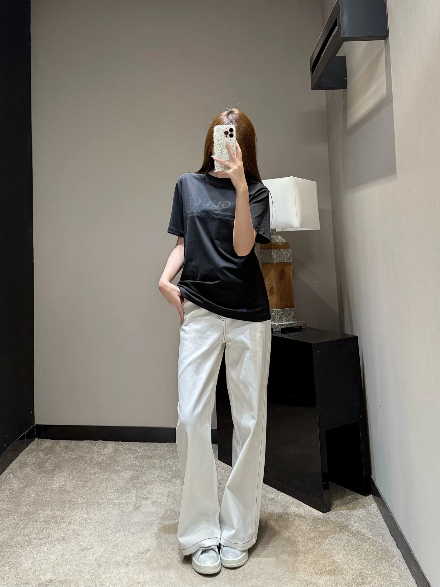 구찌 레터 프린트 크루넥 반팔 티셔츠 26 SS 상세 이미지 4