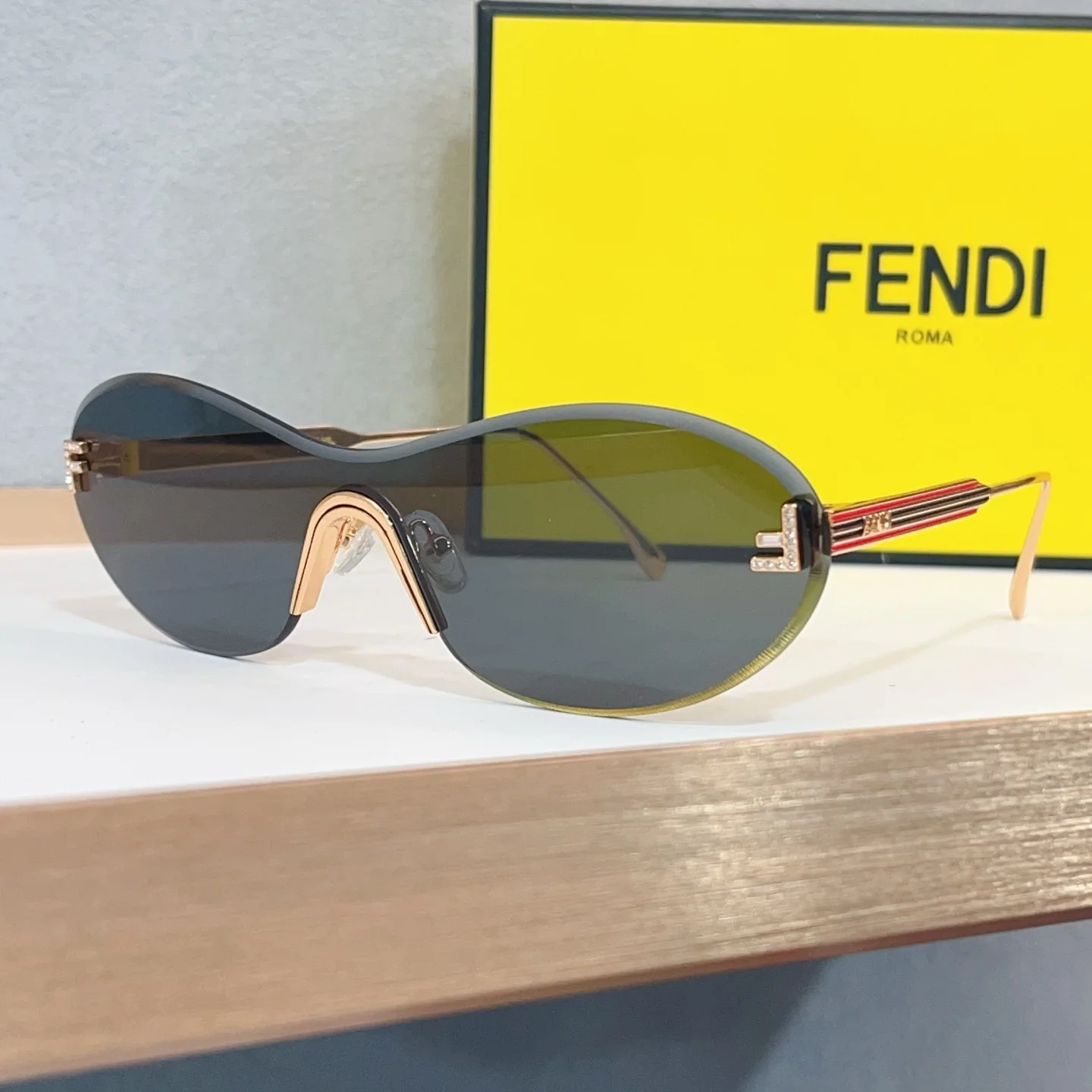 펜디 선글라스 74261 Fendi Sunglasses 상세 이미지 2