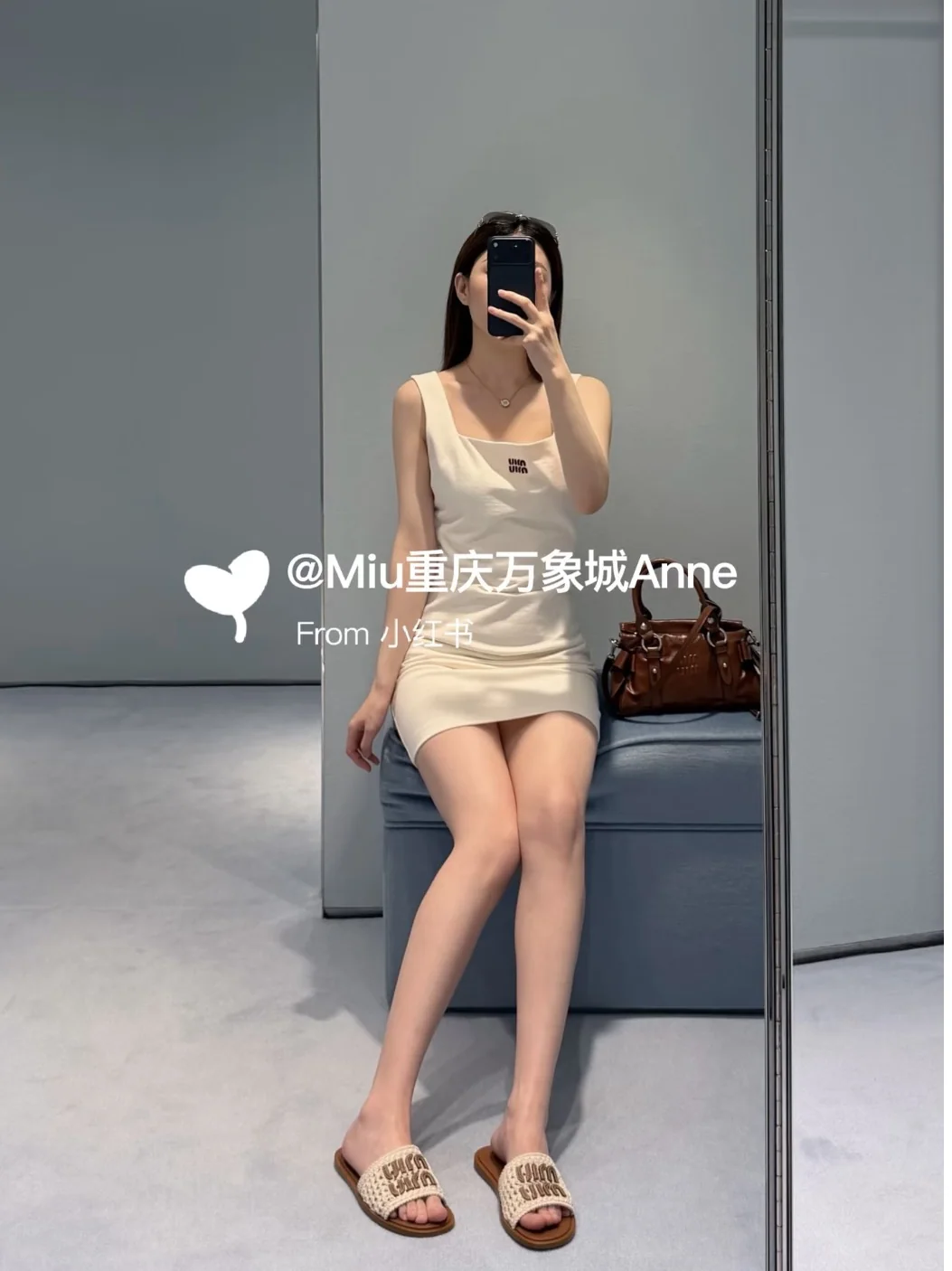 미우미우 크리미 화이트 스퀘어넥 슬립 원피스 상세 이미지 4