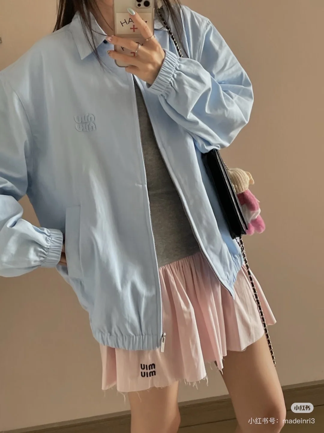 미우미우 라이트 블루 지퍼 여성 자켓 상세 이미지 6