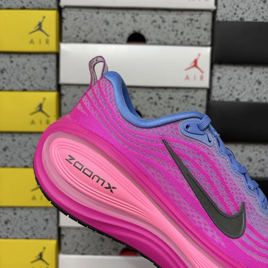 나이키 [GT] 보메로 플러스 HV8154-400 201785 Nike Vomero Plus Royal Pulse Fire Pink 상세 이미지 4